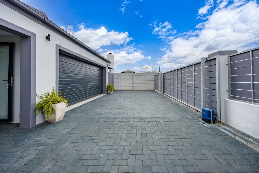 3 Bedroom Property for Sale in Annandale Western Cape